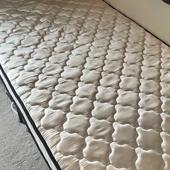 ベッドとマットレス譲ります