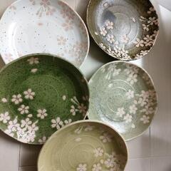 新品未使用品☆竹久夢二☆桜模様の陶器皿・プレート6点セット


竹久夢二和食器, 桜の花模様が美しい陶器の皿・プレート6点セット、専用箱付き。, - セット内容: 皿・プレート 6点セット　　約直径20㎝　　約直径12の画像