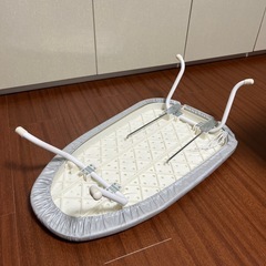 折りたたみ可能　アイロン台の画像