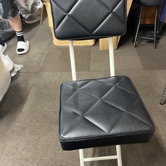折りたたみチェアの画像