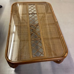 夏にぴったり和室用　藤製ガラス台座卓　　120×75×35cm