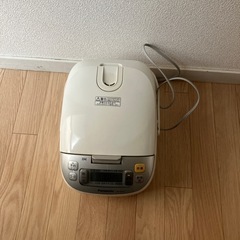 炊飯器SR-HD102