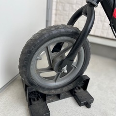 キッズバイク 足蹴りバイクの画像