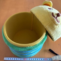 直径19センチくらいのクマのぬいぐるみの小物入れの画像