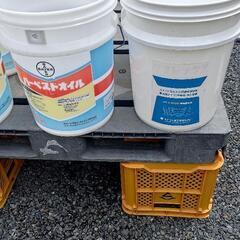 プラスチック製のペール缶を探しております