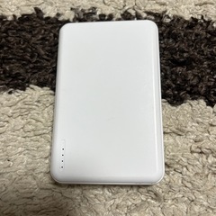 美品 スリコ モバイルバッテリー スマホ 充電器 の画像