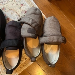早い者勝ち！大至急‼️【差し上げます】リハビリシューズ黒、茶