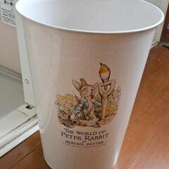 ゴミ箱の画像