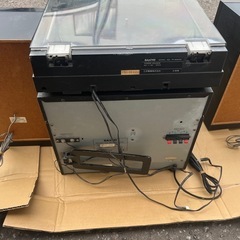 SANYO レコードプレーヤーの画像
