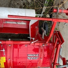 美品ヤンマー管理機平高うね
整形同時マルチの画像
