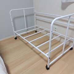【布団収納ラックとマットレスのセット】の画像
