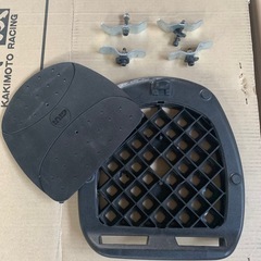 GIVI バイク　E370？　リアボックス　モノロックの画像