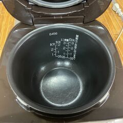 値引き 象印 ZOUJIRUSHI NP-GJ05 IH炊飯ジャー 極め炊き 炊飯器 3合炊き 黒まる厚釜の画像