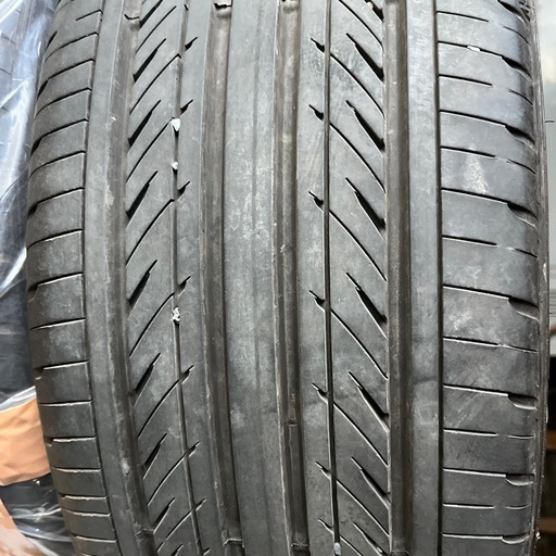 車のパーツ 235/45R18