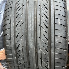 235/45R18の画像