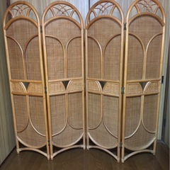 籐のパーテーションの画像