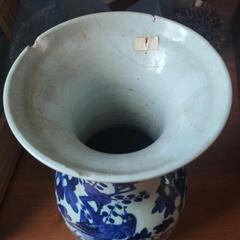 中国の骨董品　花瓶の画像