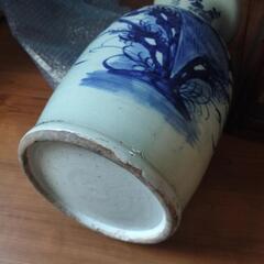 中国の骨董品　花瓶の画像