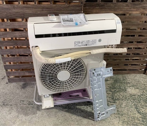 (本体＋工事）HITACHI RAS F221J-W 2021年製（6畳用)