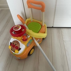 アンパンマン　車