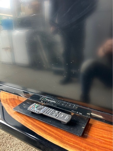 E2102   テレビ　Panasonic パナソニック　37インチ　2011年　リモコン付き