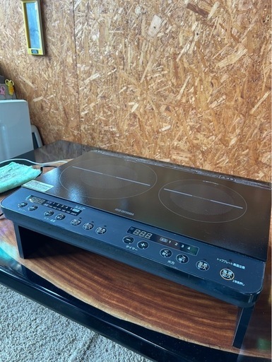 E2103   二口IHコンロ　IH アイリスオーヤマ　コンロ台付き　2023年