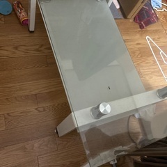 ガラステーブル
