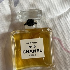 CHANEL No.１９パフューム １４ml