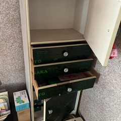 収納棚の画像