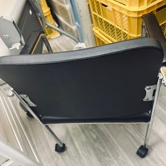 オフィス　チェアの画像
