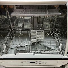 【ジャンク品】食器洗い乾燥機 AQUA ADW-GM1の画像
