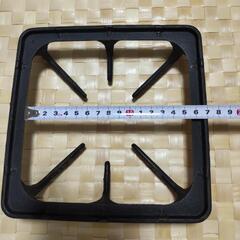 お値下げしました　ガステーブルの 五徳と受け皿のみ  各2個セット   の画像