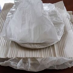 ☆値下げ　オシャレ未使用　美品 COMME CA DU MODE　コムサ　食器セット カップ& ソーサー×2セット+小皿×2枚+大皿×2枚　ホワイト の画像