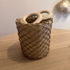 値下げ‼️美品✨バケツ型　白バッグ
