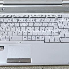 東芝 dynabook Qosmio T751/T8EBS テンキー/無線LAN搭載モデル（訳あり） の特徴　本体超美品です。の画像