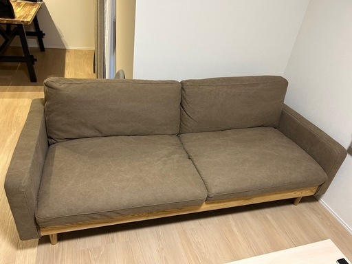 ほぼ新品　関家具3人掛けソファ