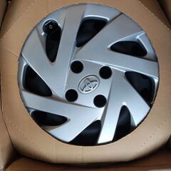 トヨタ 16インチ ホイールキャップ シルバー