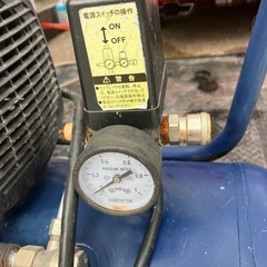 アネスト岩田　100V オイルレスコンプレッサー　0.75kw 38Lタンクの画像