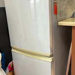 SHARP2ドア　小型冷凍冷蔵庫 　小型冷蔵庫　 137L  品...