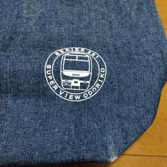 カバン　電車の画像