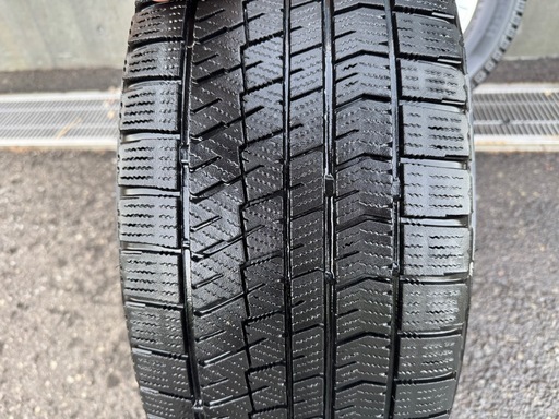 225/55R17 スタッドレスホイールセット 17インチ VRX2 2022年製造 