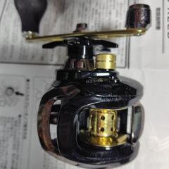 ダイワプリード150H 右巻　両軸リール