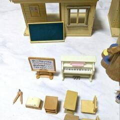 【値下げ】シルバニアファミリー 森のみんなの学校の画像