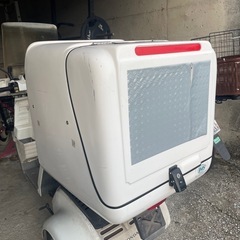 ジャイロx、キャノピーに　リア　BOXカギ付きデリバリーボックス