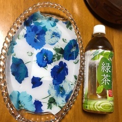 トレーと菓子鉢の画像