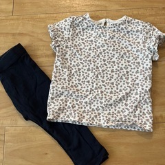フランスブランドKIABI 12ヶ月　Tシャツボトムスセットの画像