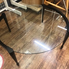 porada ガラステーブル入荷いたしました！