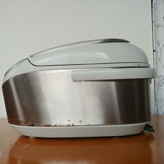 Panasonic　炊飯器　IHジャー　5.5合焚き　SR-HG102　2009年製の画像