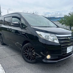トヨタ　ノアハイブリッドG 80系　ミニバン