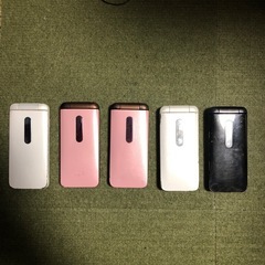 ガラケー5台（GRATINA 4Ｇ）